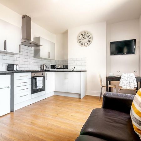 Platform Port Area Apartment 2 With Free Street Parking Kingston upon Hull Exterior photo